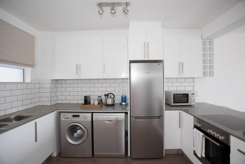 Devonshire 209 Apartment Cape Town Bagian luar foto